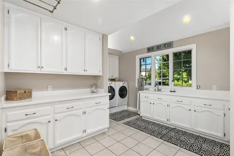 $3,500,000 | 27101 Shenandoah Drive, Laguna Hills, CA 92653