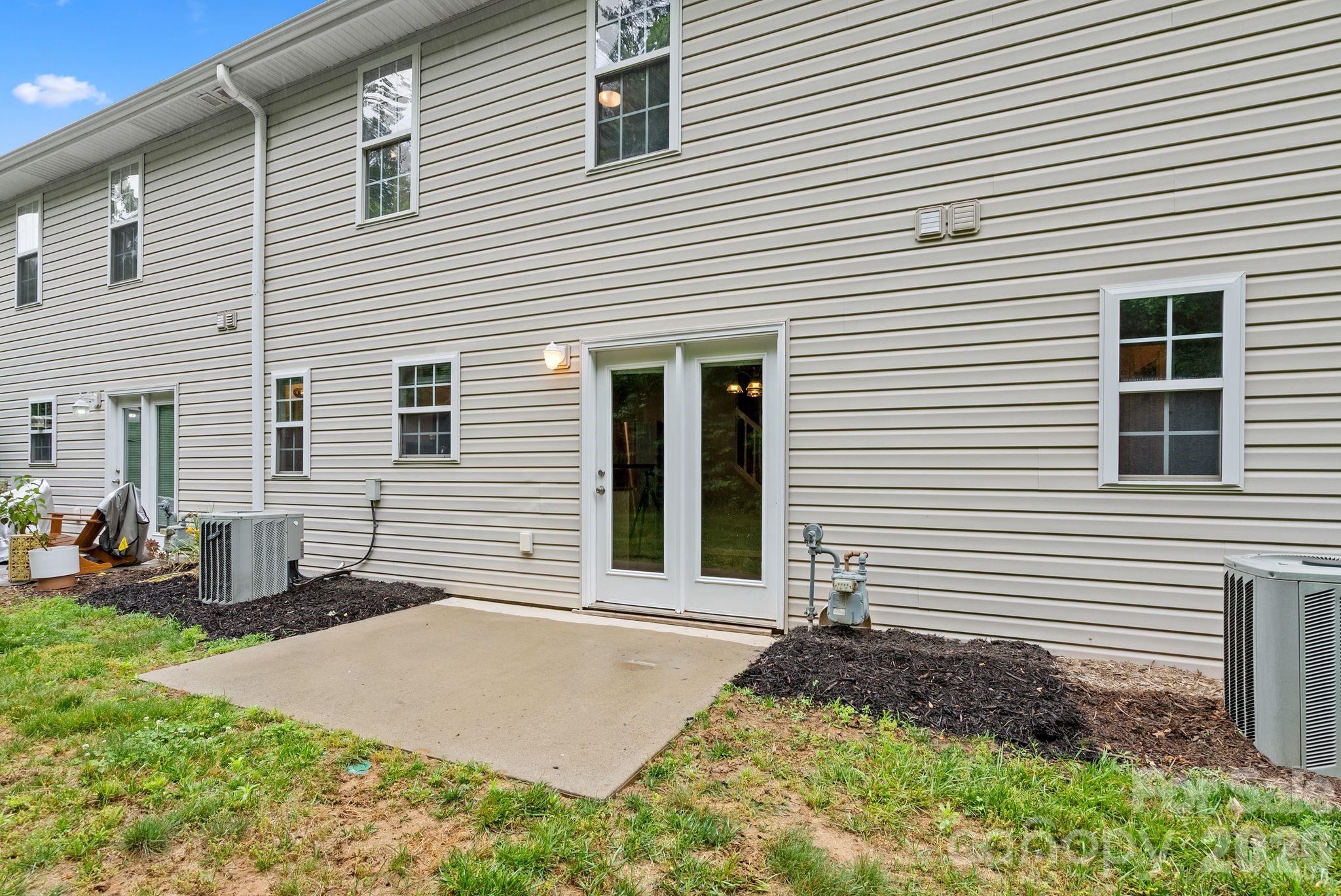 120 Alpine Ridge Drive Asheville, NC 28803 - Photo 28 of 28 a front view of a house