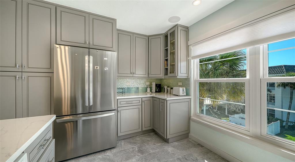4440 Exeter Drive, Unit 301 Longboat Key, FL 34228 - Photo 12 of 72