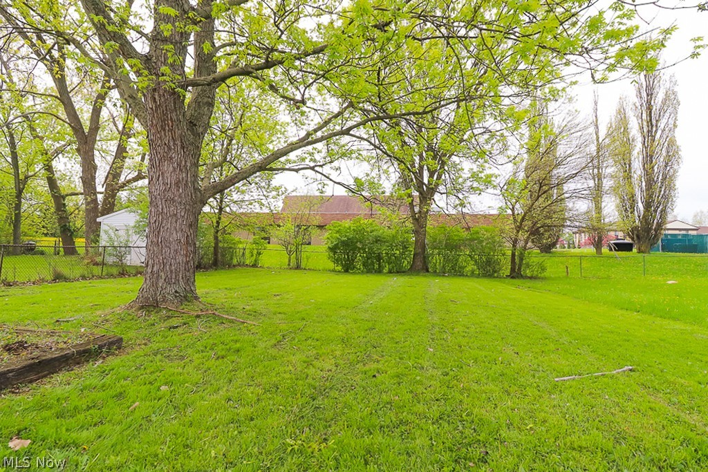 15808 Rockside Road Maple Heights, OH 44137 - Photo 6 of 35