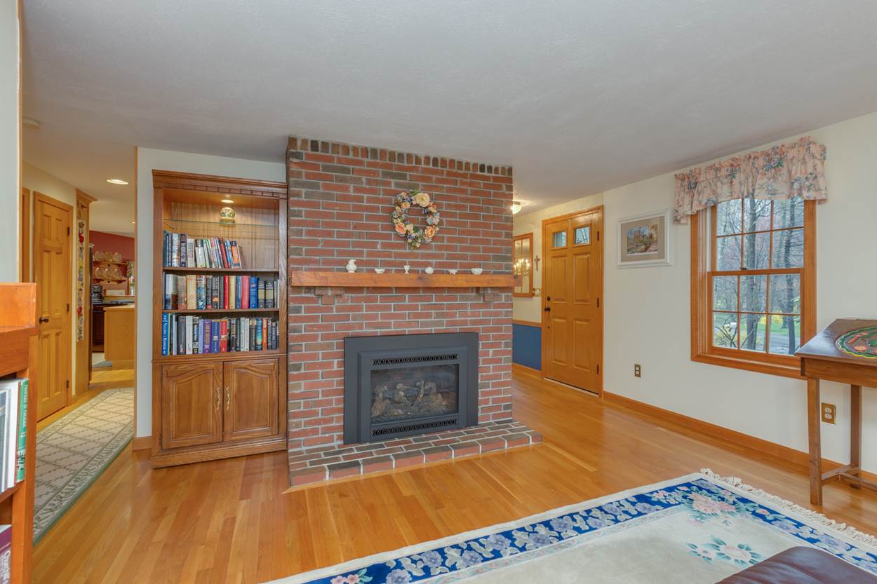 11 Shannon Road Hampstead, NH 03841 - Photo 9 of 40 Gallery Image 9
