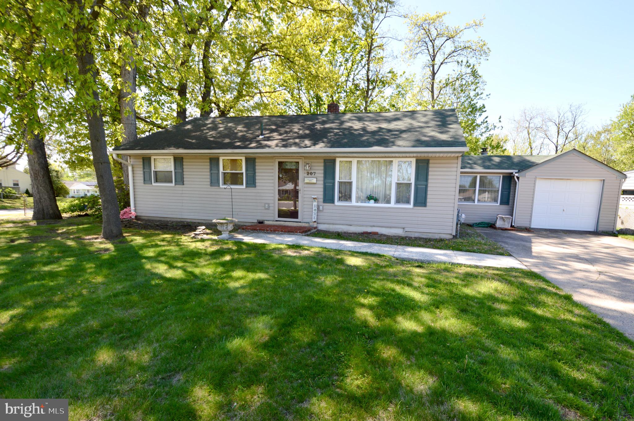 207 Phillips Avenue Magnolia, NJ 08049 - Photo 1 of 22