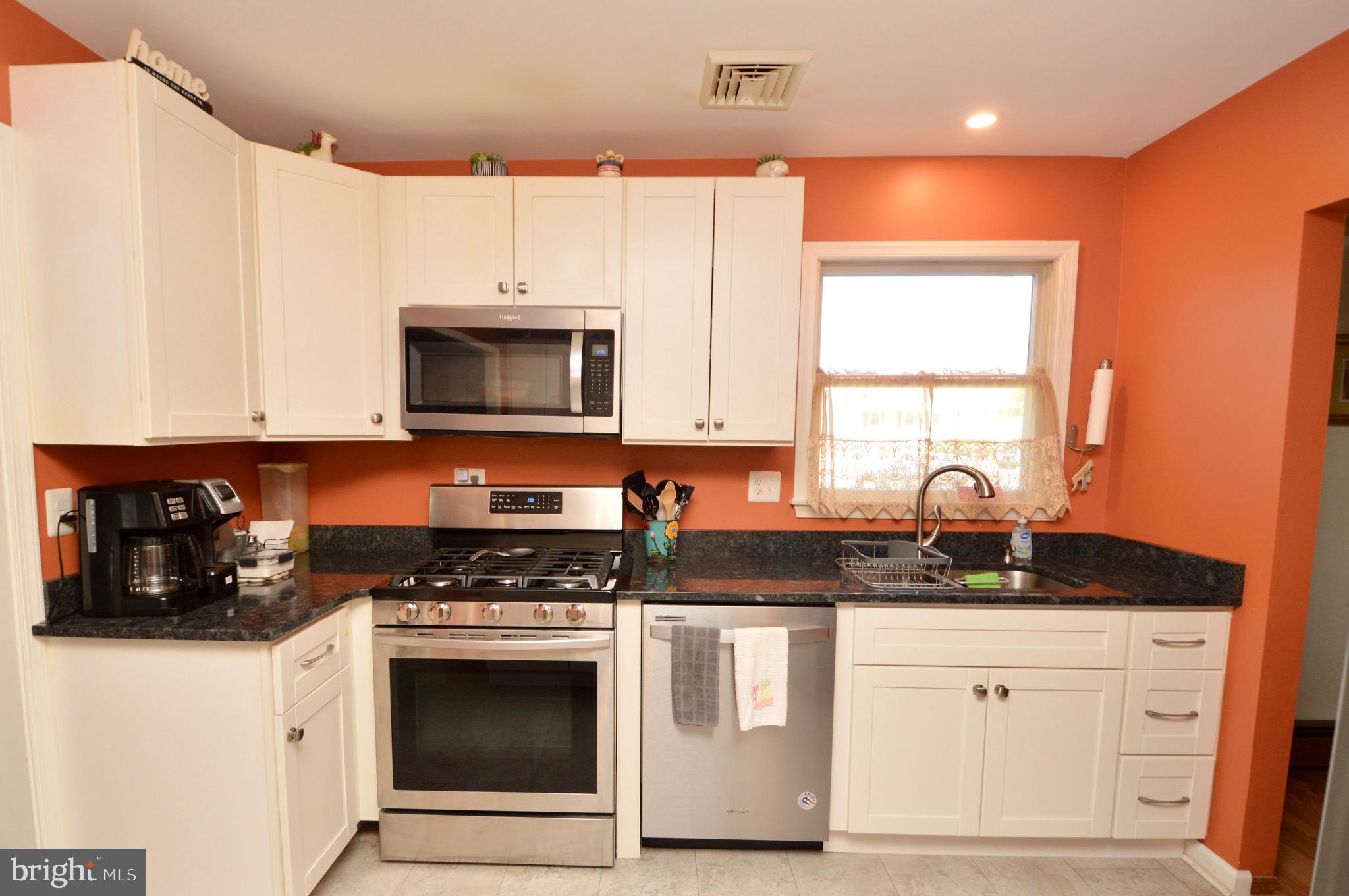 207 Phillips Avenue Magnolia, NJ 08049 - Photo 6 of 22