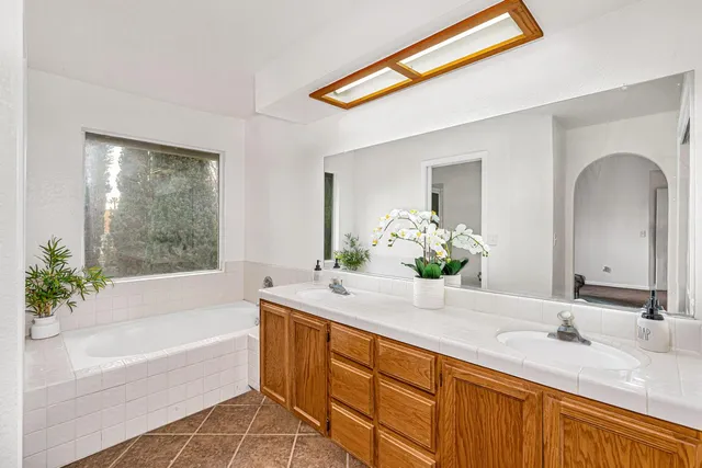 $460,000 | 909 Neal Street, Los Banos, CA 93635