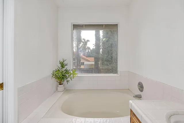 $460,000 | 909 Neal Street, Los Banos, CA 93635