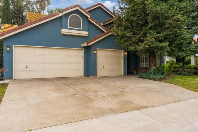 $460,000 | 909 Neal Street, Los Banos, CA 93635