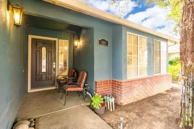 $460,000 | 909 Neal Street, Los Banos, CA 93635