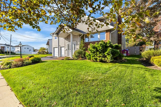 $1,149,888 | 3034 Bond Drive, Merrick, NY 11566