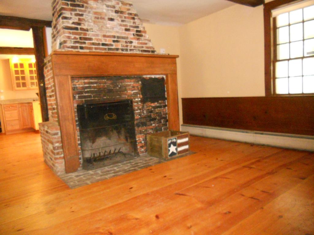 53 Hawthorne Hill Road Hopkinton, NH 03229 - Photo 3 of 22