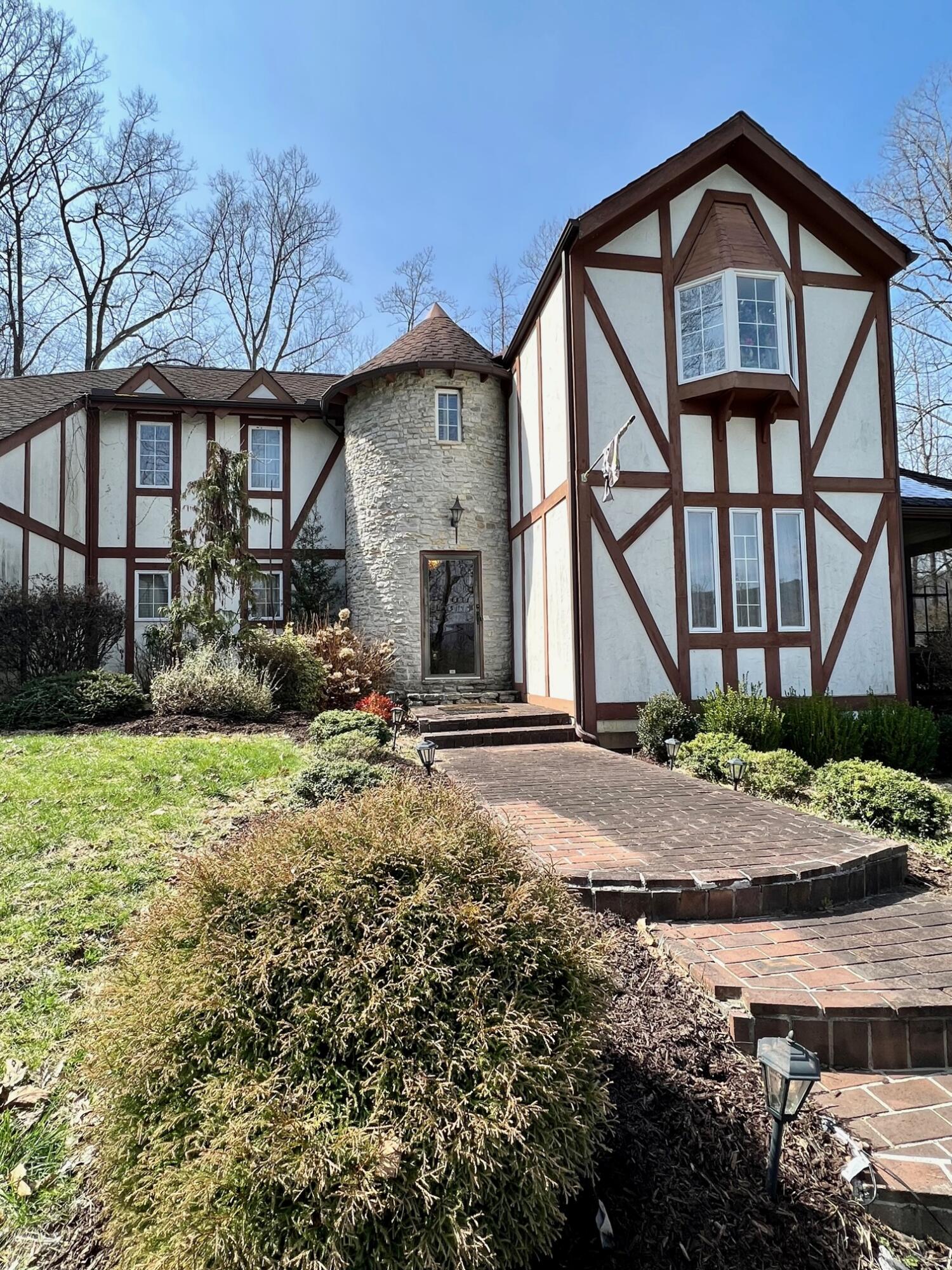 2 Ridge Point Big Stone Gap, VA 24219 - Photo 2 of 53 1