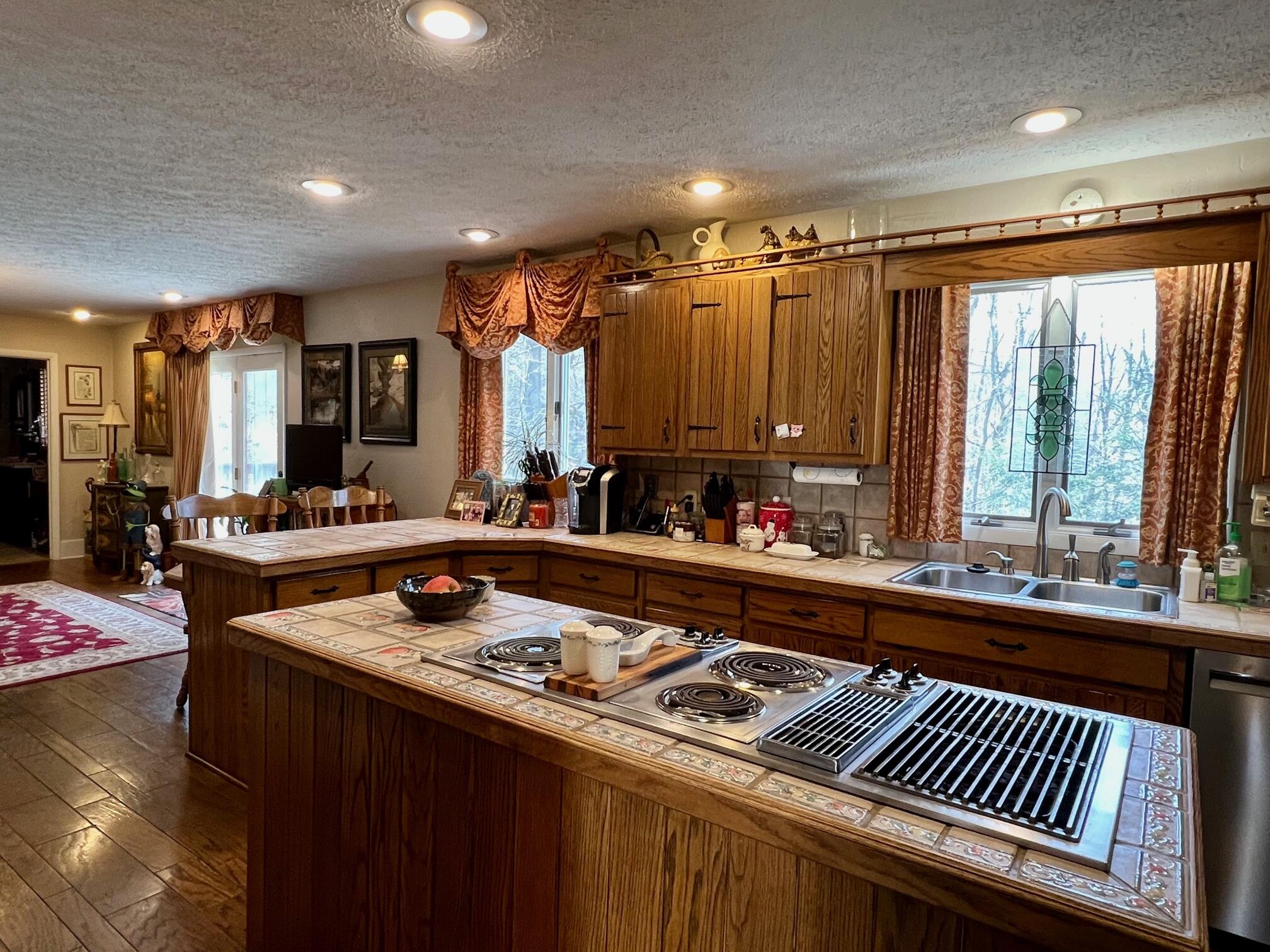 2 Ridge Point Big Stone Gap, VA 24219 - Photo 9 of 53 23