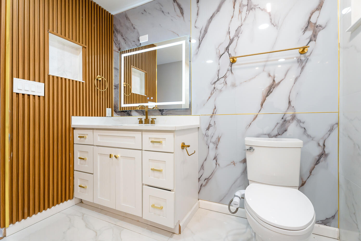 902 Cornwallis Lane Munster, IN 46321 - Photo 30 of 59 a bathroom with a granite countertop toilet sink and mirror