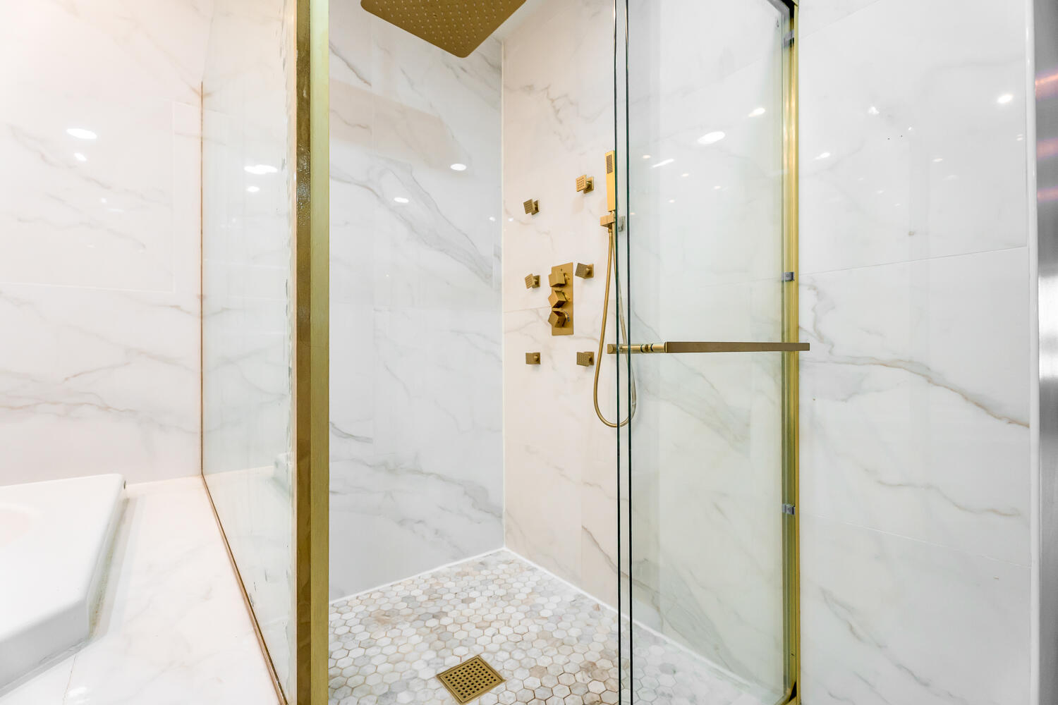 902 Cornwallis Lane Munster, IN 46321 - Photo 32 of 59 a bathroom with a glass shower door