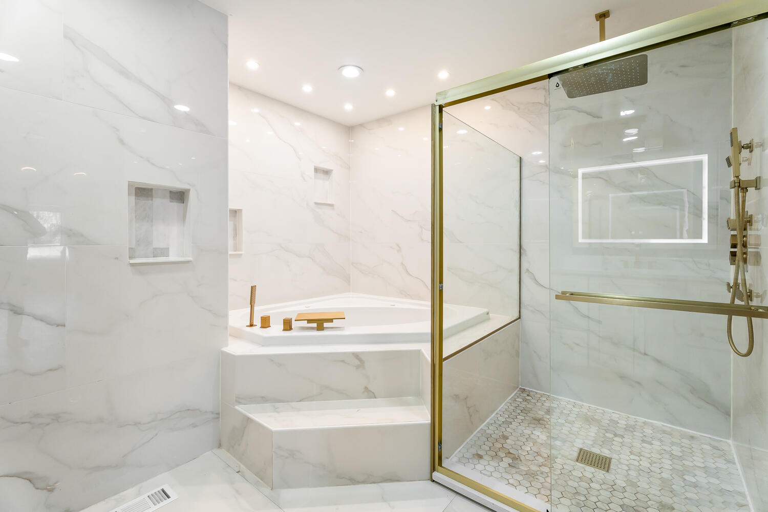 902 Cornwallis Lane Munster, IN 46321 - Photo 34 of 59 a bathroom with a shower and a glass door