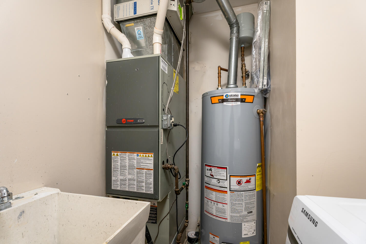 902 Cornwallis Lane Munster, IN 46321 - Photo 51 of 59 a bathroom with a sink a toilet and shower