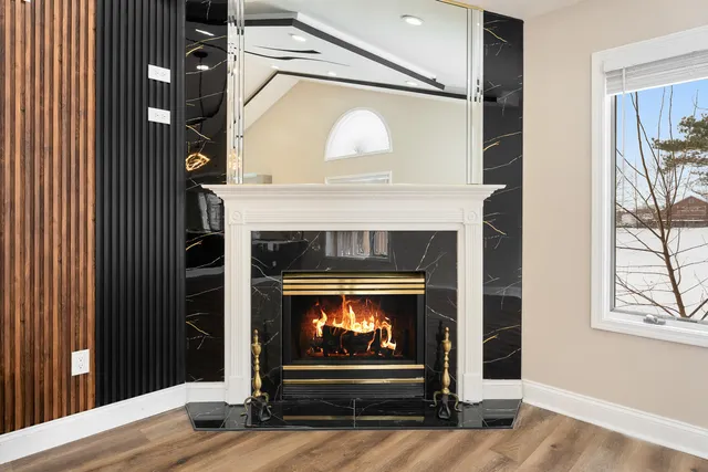 $399,000 | 902 Cornwallis Lane, Munster, IN 46321