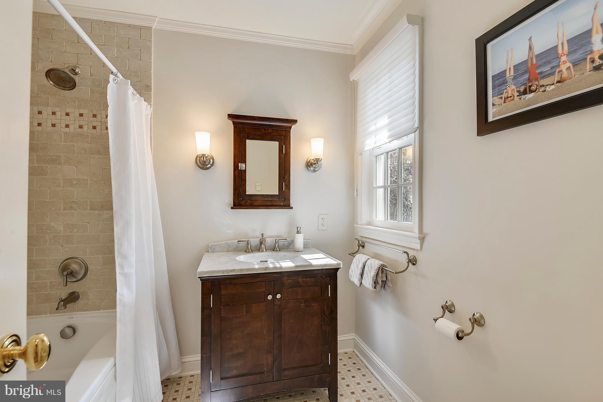 2205 46th Street Northwest Washington, DC 20007 - Photo 21 of 30 Bath