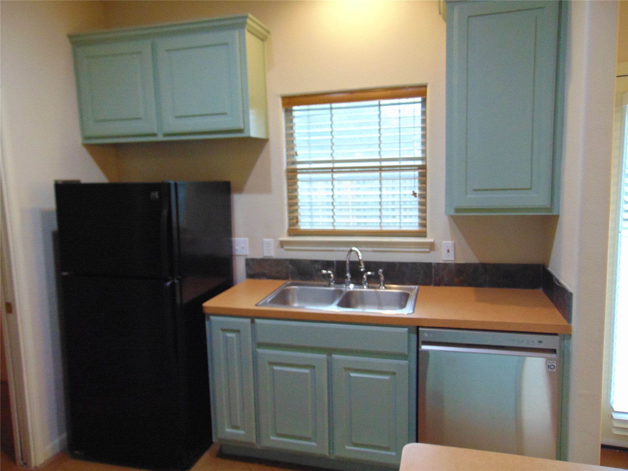 101 Chestnut Ridge, Unit A Dripping Springs, TX 78620 - Photo 6 of 9 Gallery Image 6