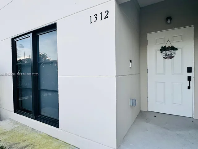 $3,950 | 1312 Northwest 3rd Street, Florida City, FL 33034