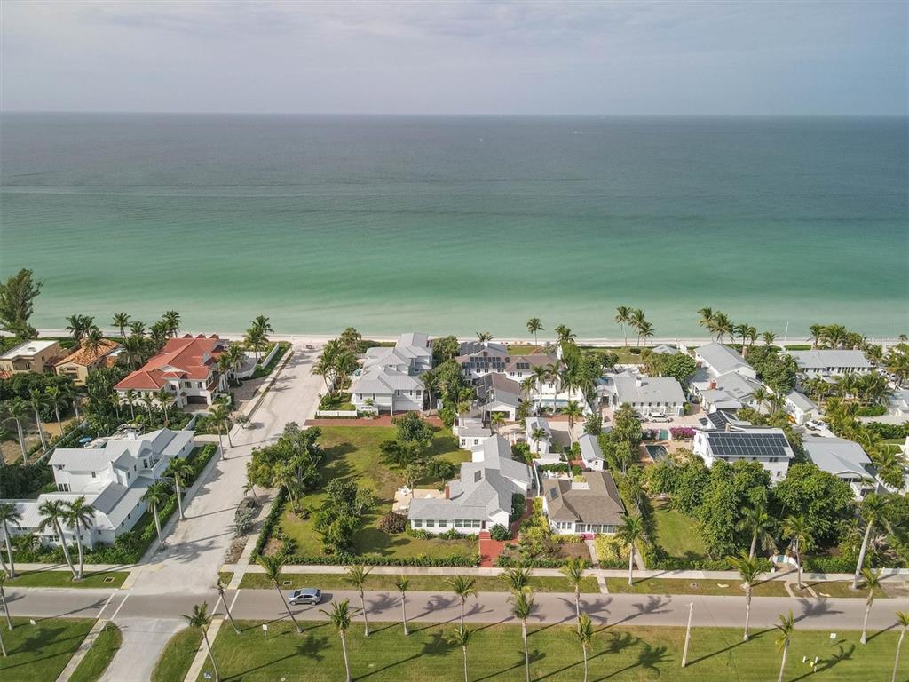 231 Gilchrist Avenue Boca Grande, FL 33921 - Photo 3 of 53 view of a city