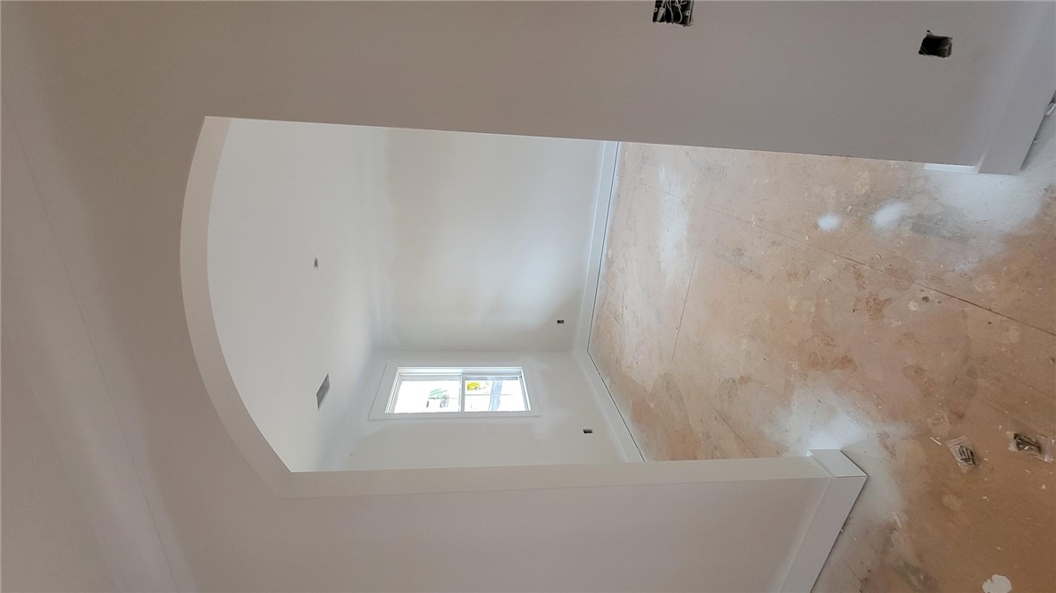 533 16th Circle Walhalla, SC 29691 - Photo 9 of 28 This bright space features an elegant arched entryway and ample natural light, awaiting your personal touch.