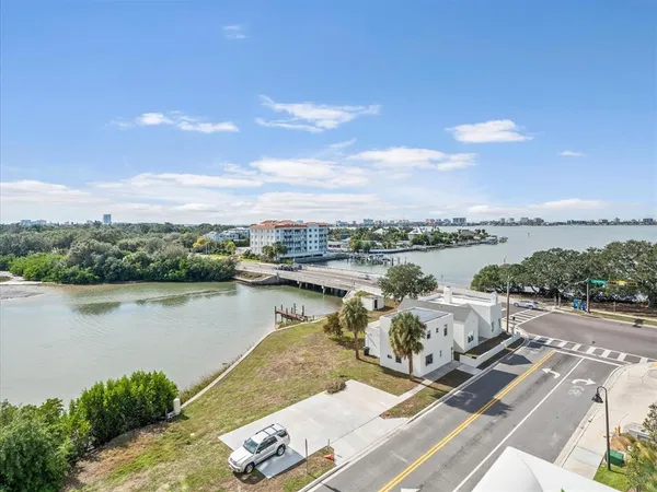 $1,475,000 | 1020 Sunset Point Road, Unit 511, Clearwater, FL 33755