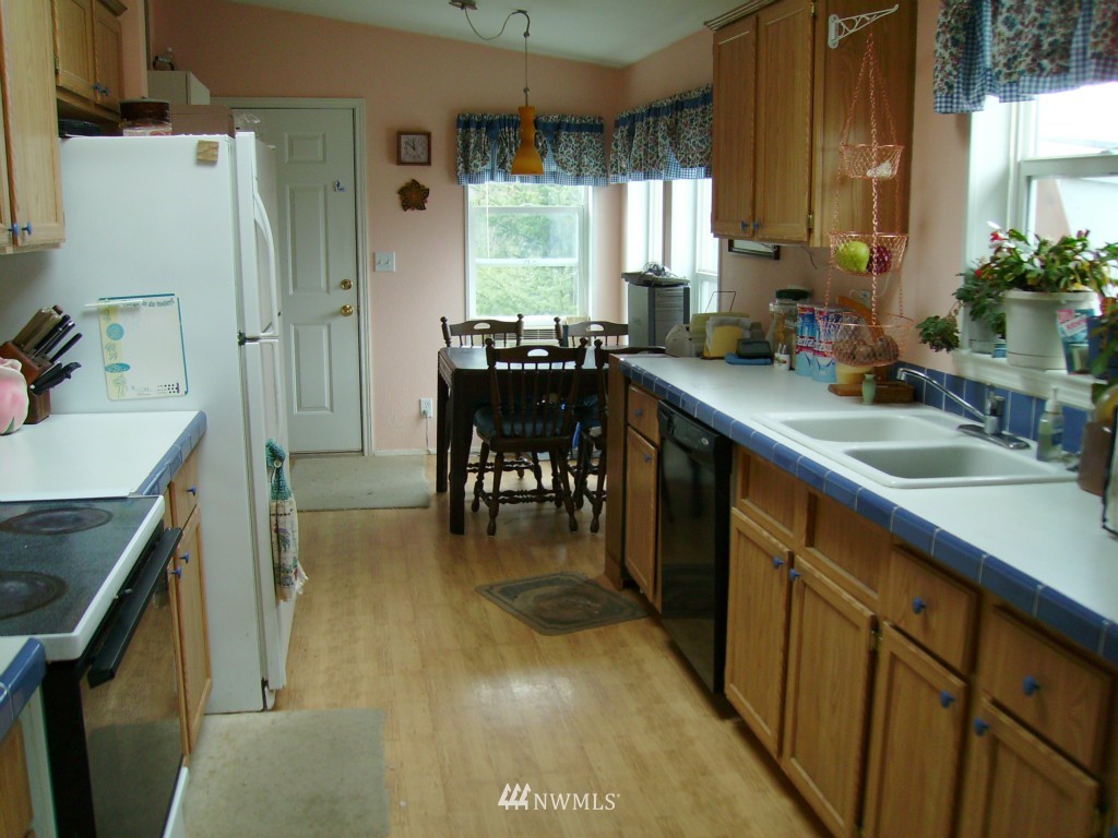 320 Vivian Road Kalama, WA 98625 - Photo 5 of 9 Gallery Image 5