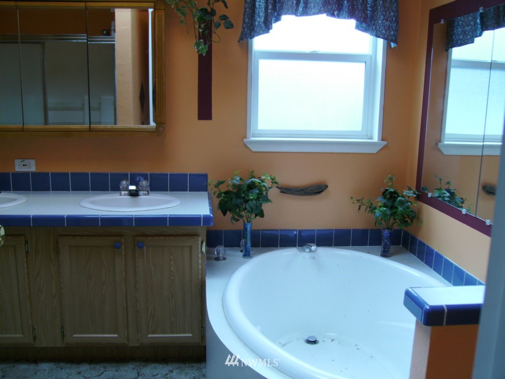 320 Vivian Road Kalama, WA 98625 - Photo 7 of 9 Gallery Image 7