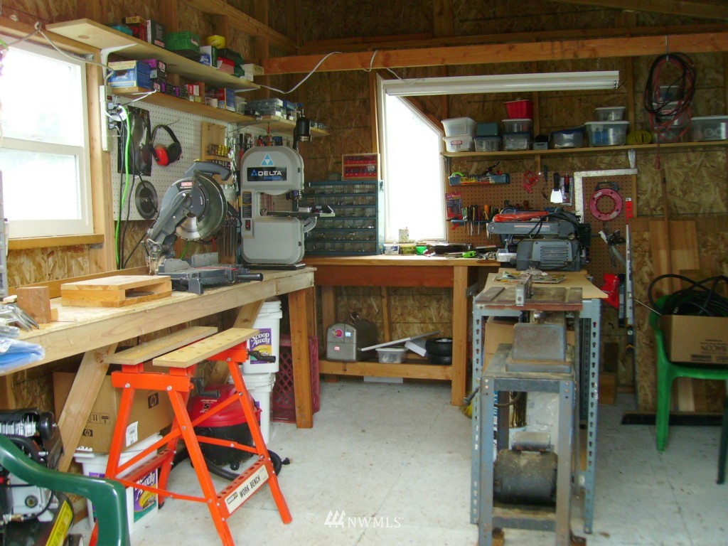 320 Vivian Road Kalama, WA 98625 - Photo 8 of 9 Gallery Image 8