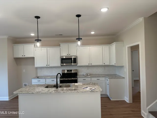 $422,400 | 687 Lucas Lane, Hernando, MS 38632