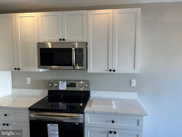 $344,000 | 1903 Doral Drive, Blackwood, NJ 08012