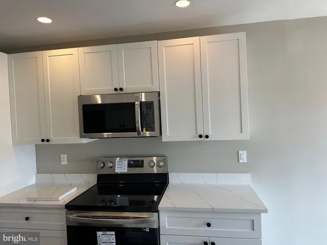 $344,000 | 1903 Doral Drive, Blackwood, NJ 08012