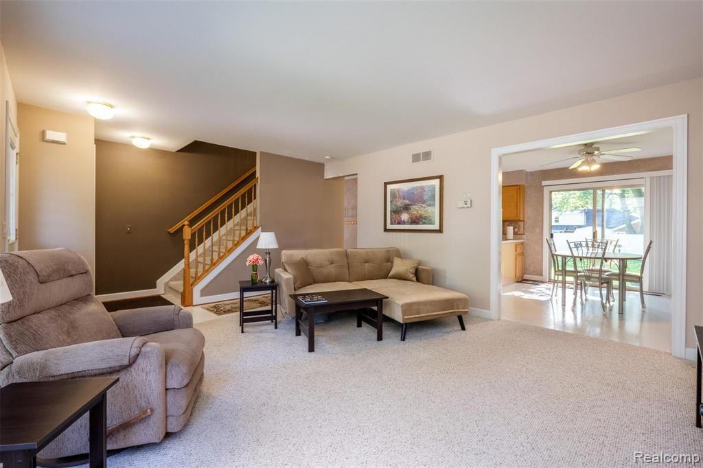 3579 Longview Avenue Rochester Hills, MI 48307 - Photo 7 of 34