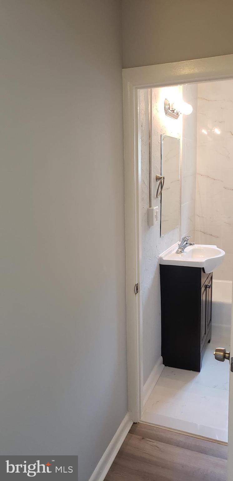 5344 Bucktown Road Cambridge, MD 21613 - Photo 8 of 15 Bathroom hall