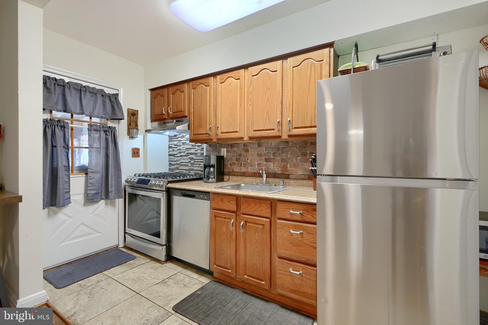 1734 Searles Road Dundalk, MD 21222 - Photo 8 of 28 Gallery Image 8