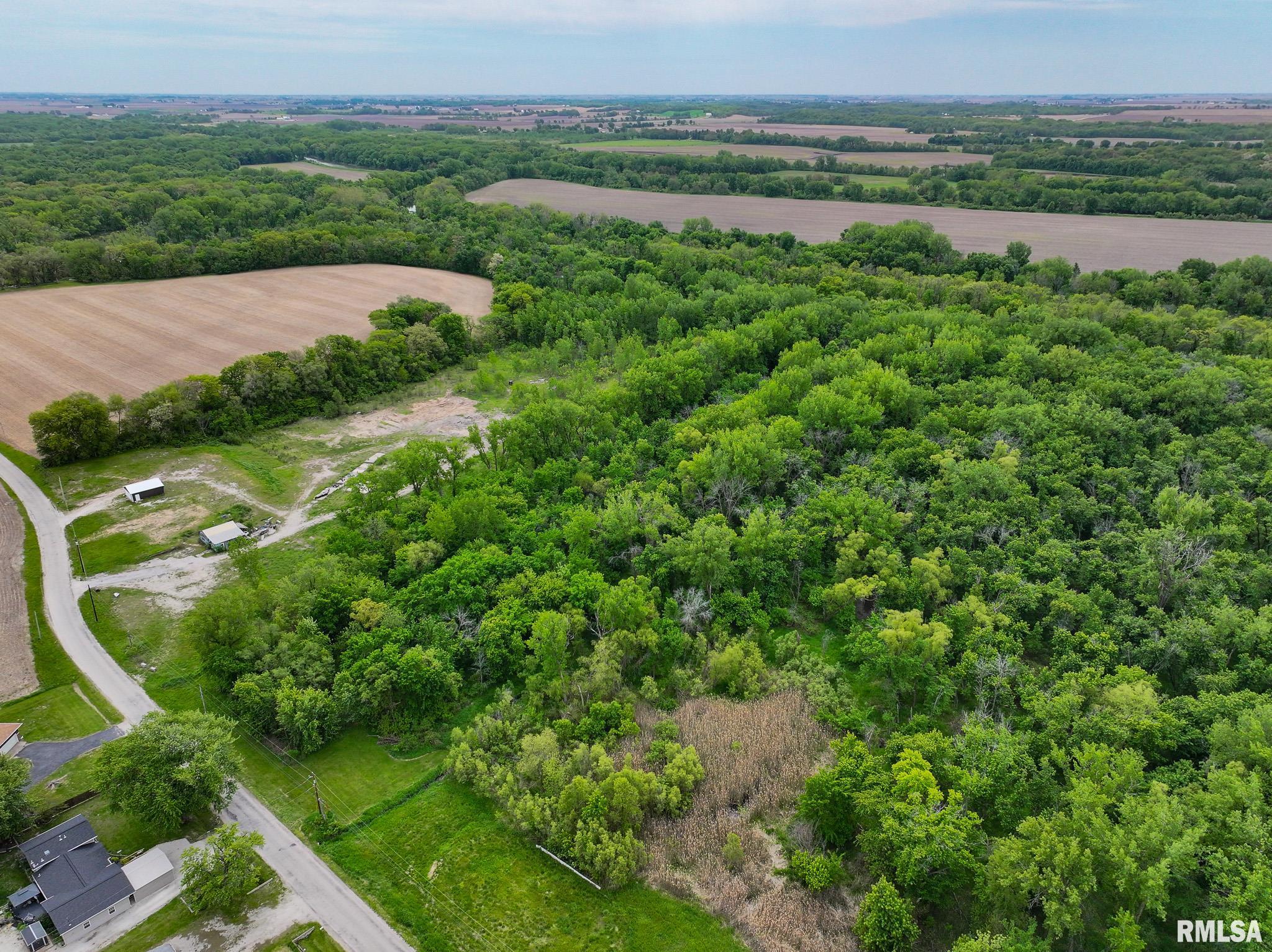 6273 Dayton Corner A Road Colona, IL 61241 - Photo 3 of 32