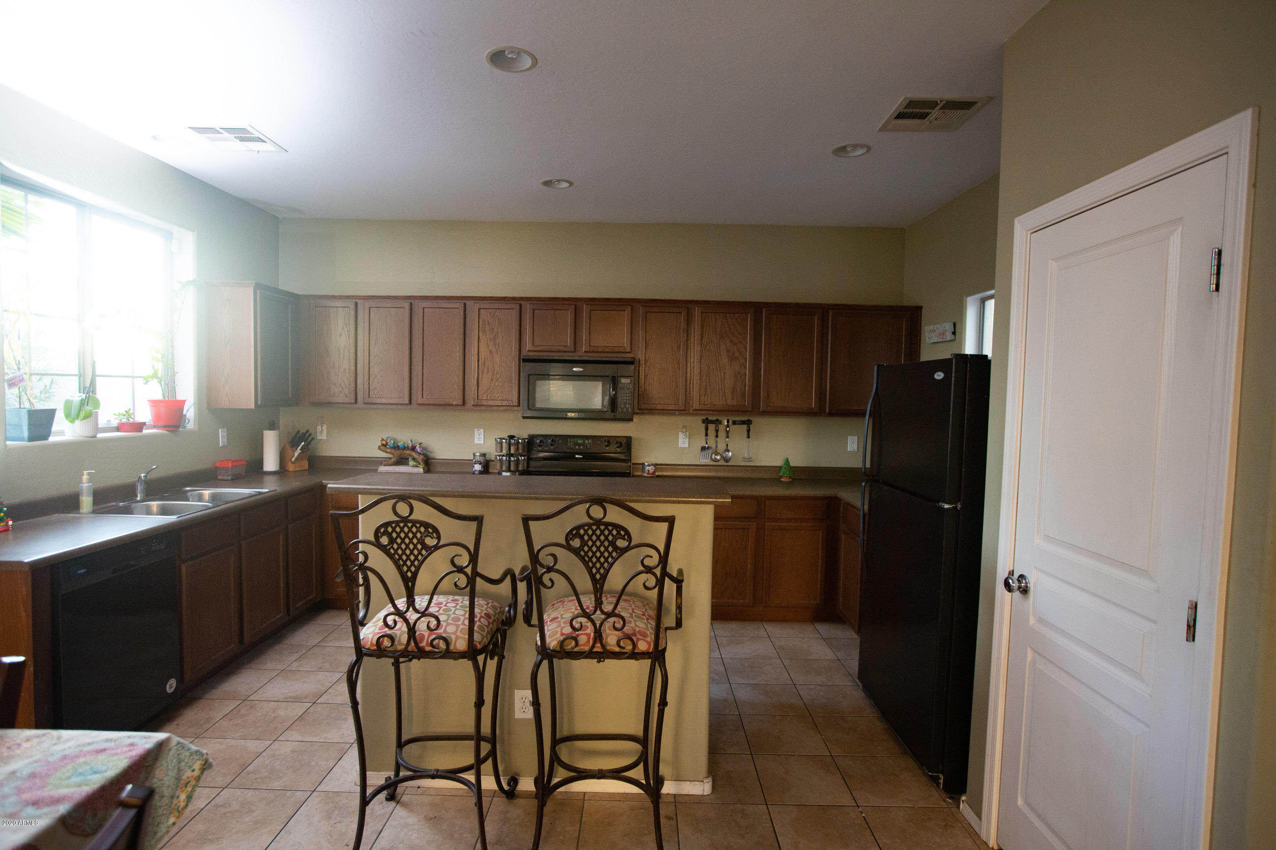 15315 West Wethersfield Road Surprise, AZ 85379 - Photo 6 of 20 wethersfield-property-08