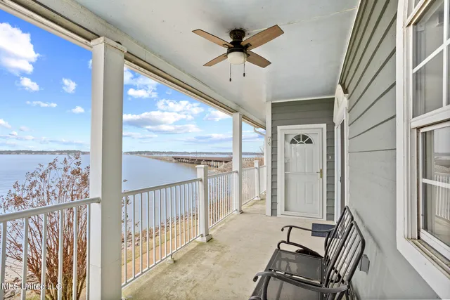 $219,000 | 74 Lake Barnett Drive, Brandon, MS 39047