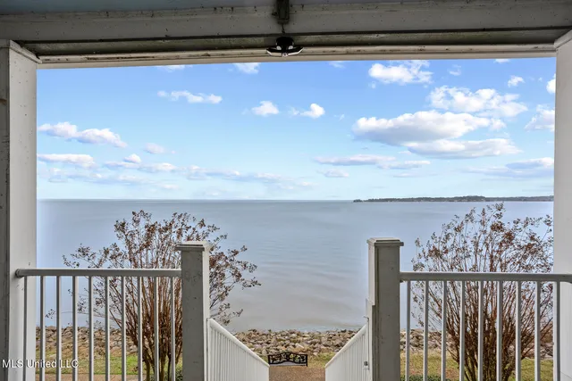 $219,000 | 74 Lake Barnett Drive, Brandon, MS 39047