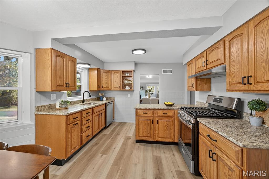 643 Hunters Ridge Drive St. Louis, MO 63135 - Photo 11 of 39