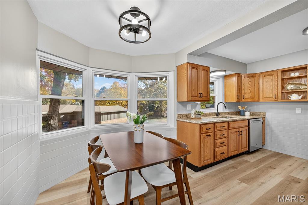 643 Hunters Ridge Drive St. Louis, MO 63135 - Photo 12 of 39