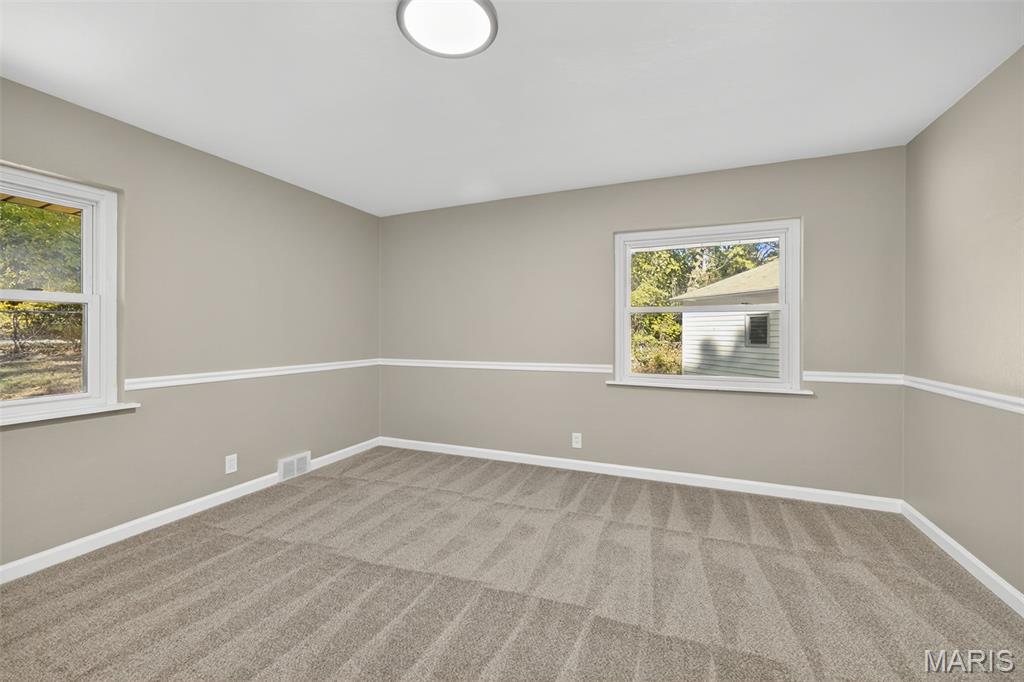 643 Hunters Ridge Drive St. Louis, MO 63135 - Photo 20 of 39