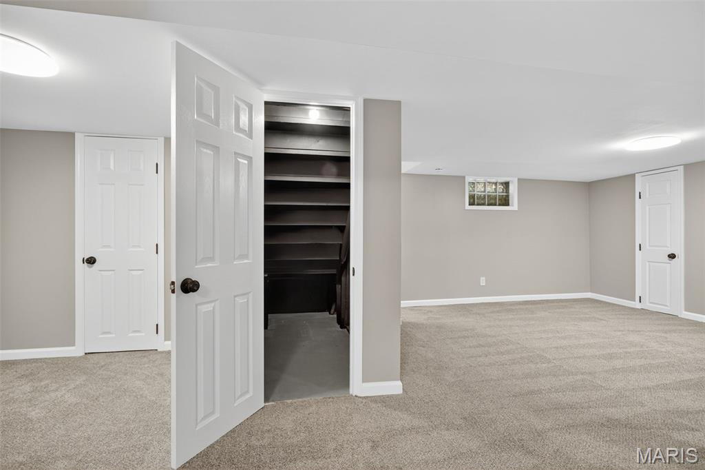 643 Hunters Ridge Drive St. Louis, MO 63135 - Photo 28 of 39