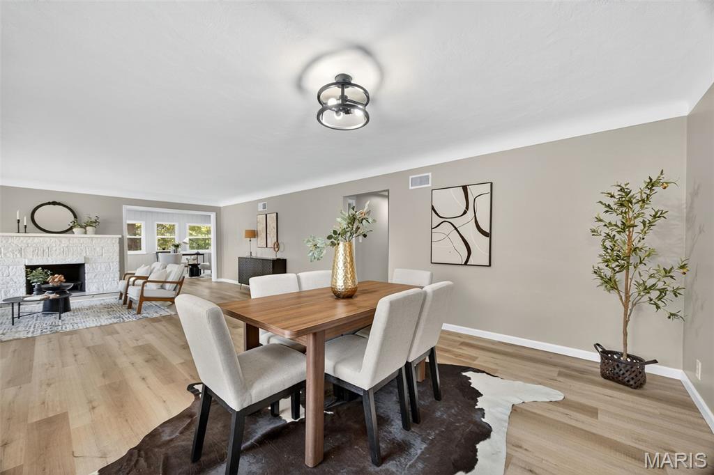 643 Hunters Ridge Drive St. Louis, MO 63135 - Photo 9 of 39