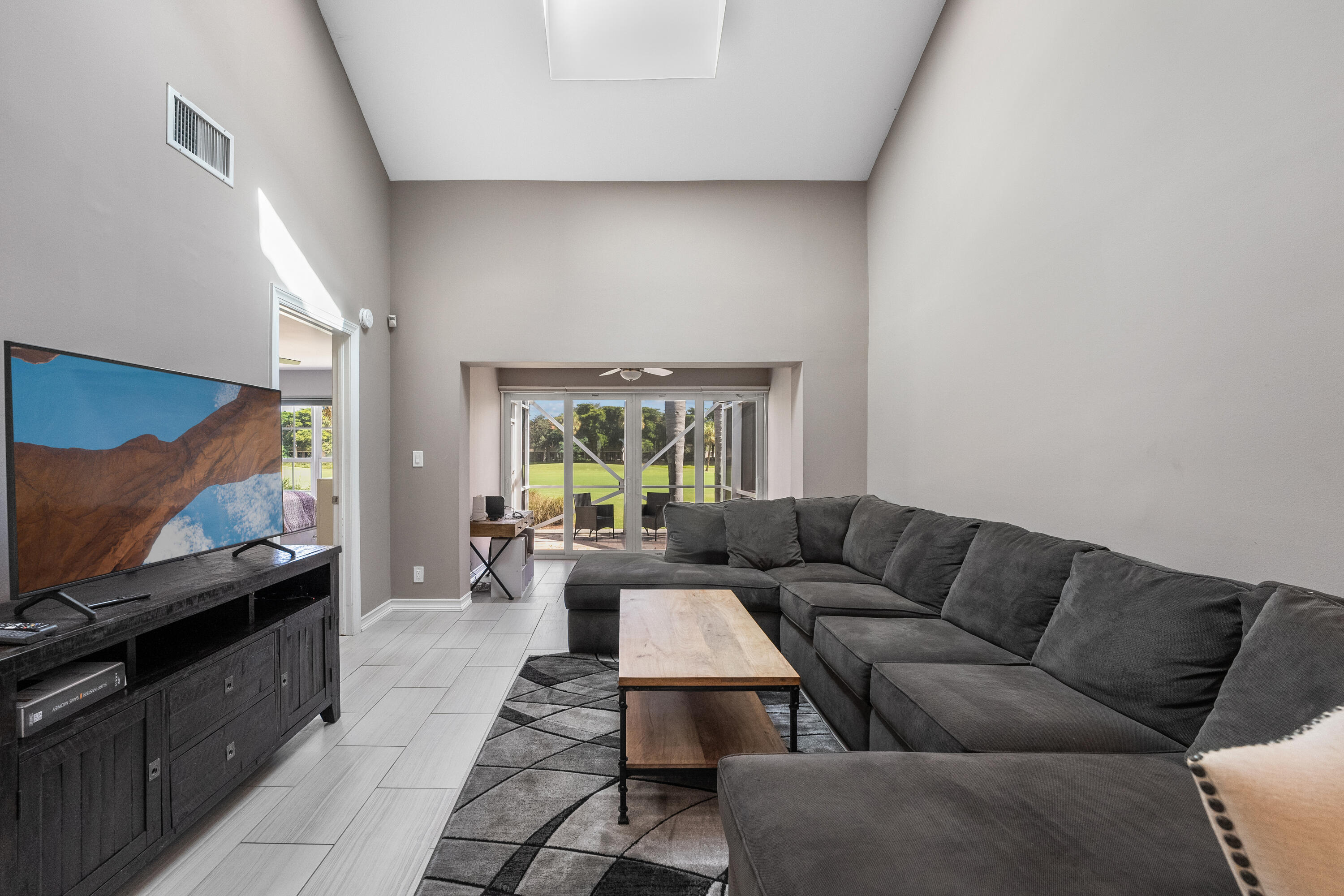 17082 Boca Club Boulevard, Unit 3 Boca Raton, FL 33487 - Photo 11 of 43 Living Room