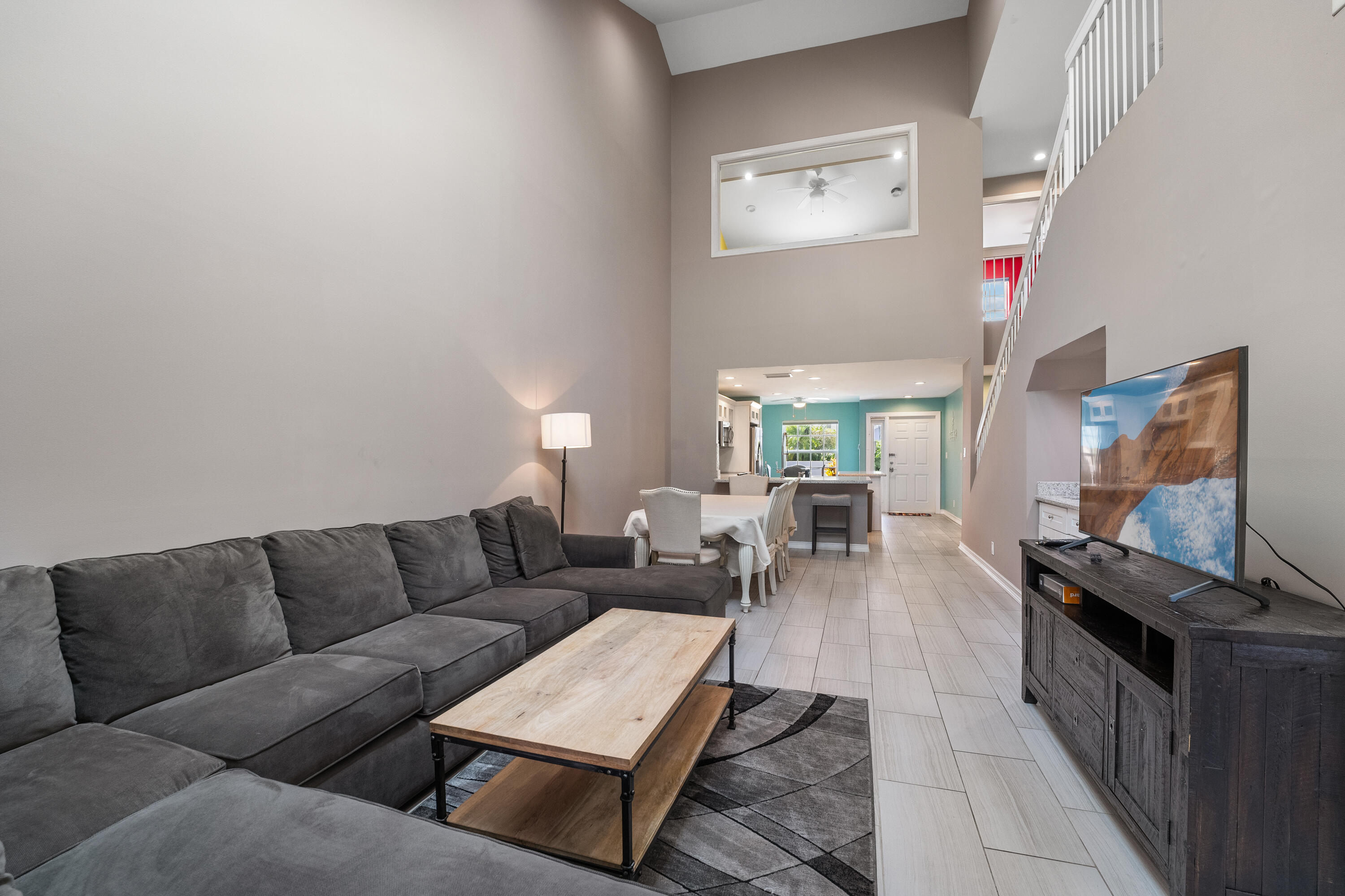17082 Boca Club Boulevard, Unit 3 Boca Raton, FL 33487 - Photo 13 of 43 Living Room