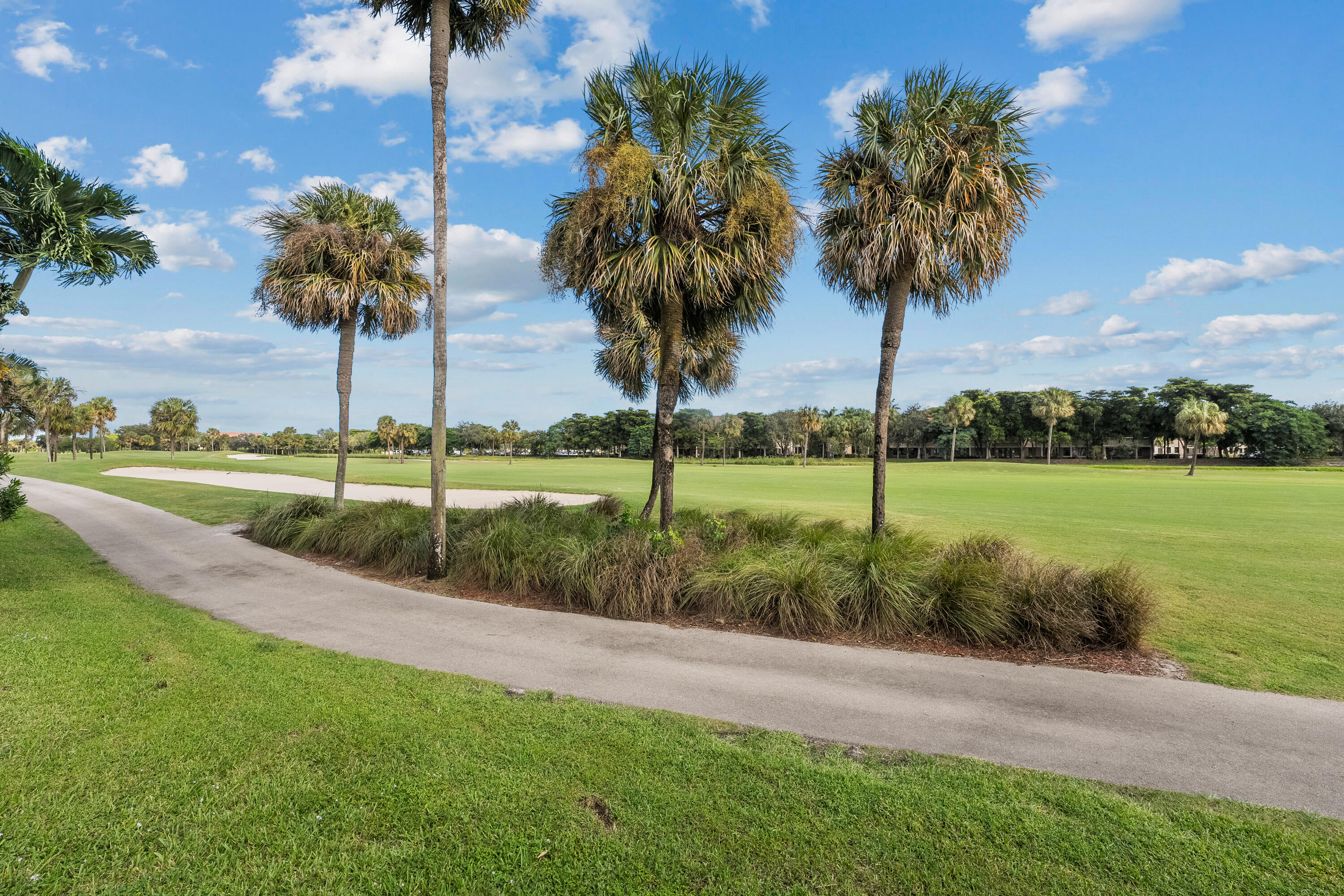 17082 Boca Club Boulevard, Unit 3 Boca Raton, FL 33487 - Photo 33 of 43 Backyard