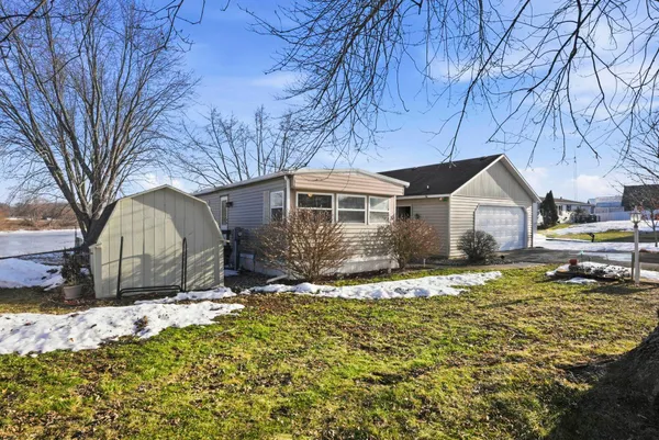 $219,900 | 275 Ln 201 Long Beach Lake, Fremont, IN 46737
