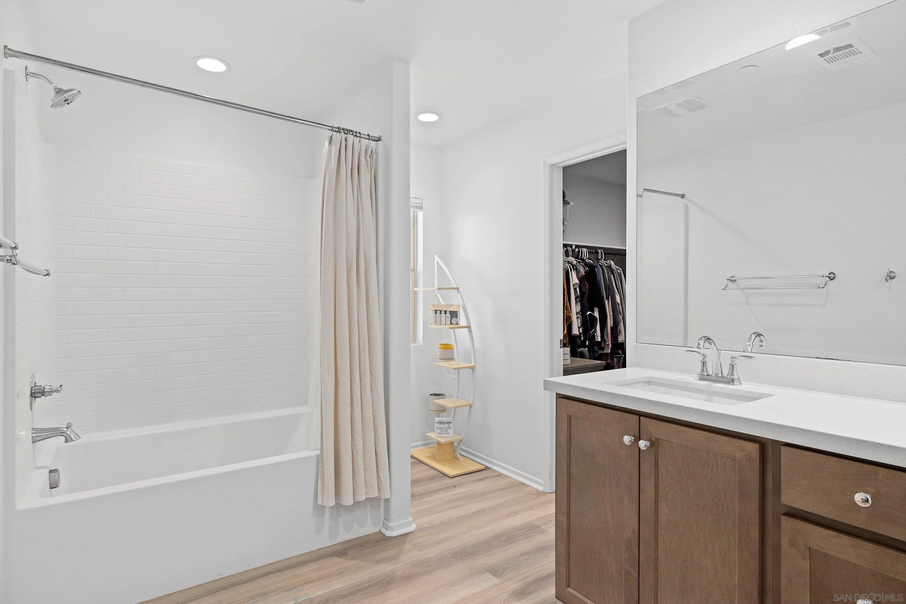 24060 Raptor Way Lake Elsinore, CA 92532 - Photo 20 of 57