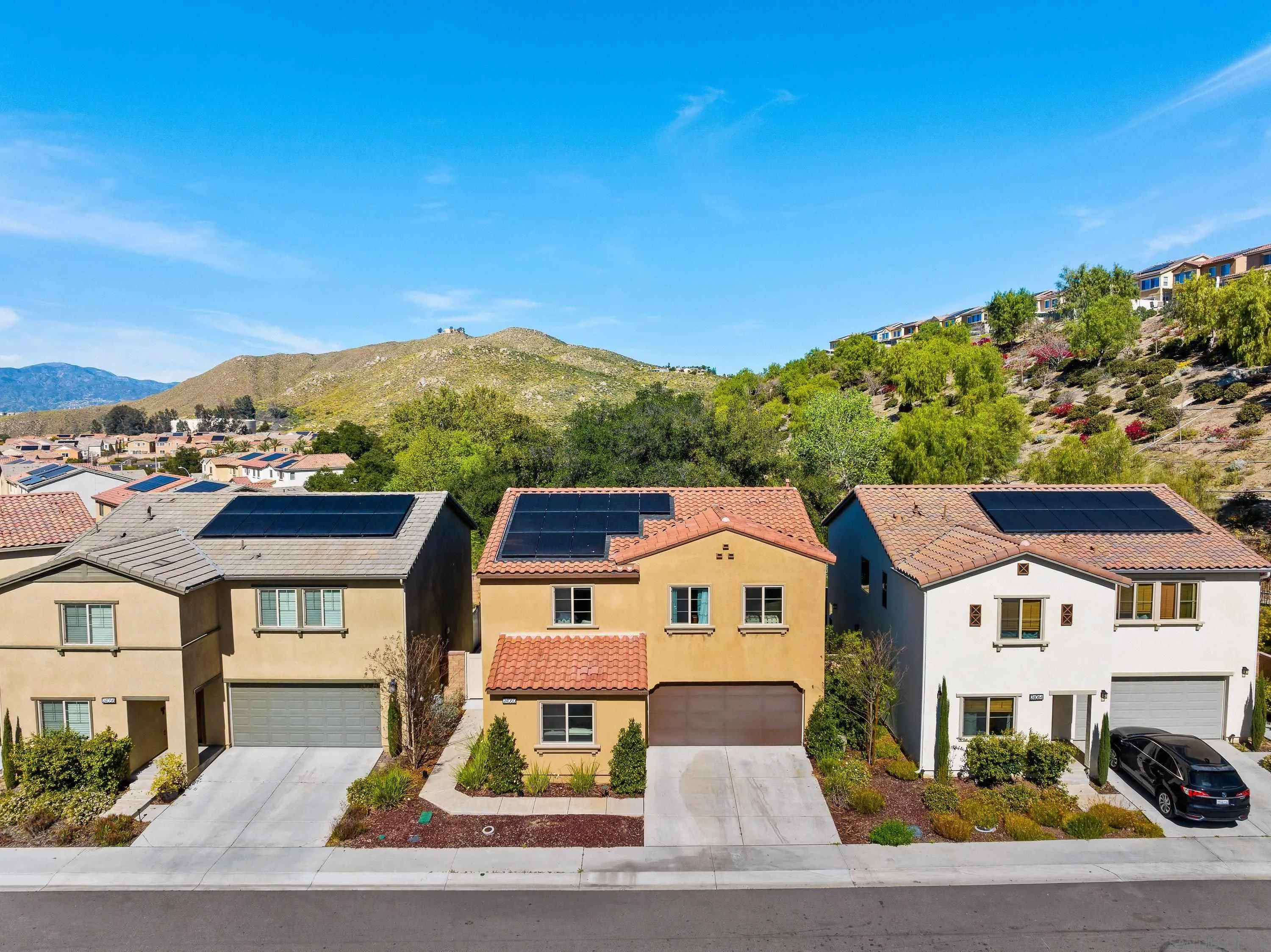 24060 Raptor Way Lake Elsinore, CA 92532 - Photo 3 of 57